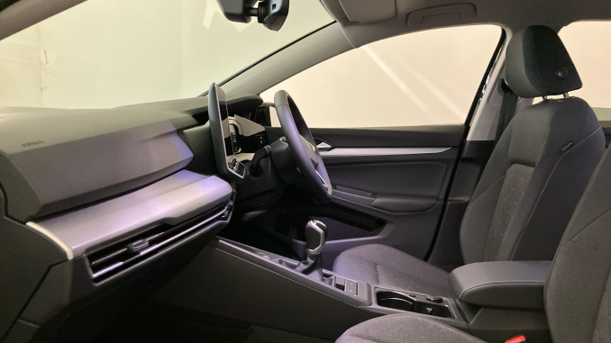 Volkswagen Golf 1.5 TSI 150 Match 5dr Petrol Hatchback - Image 21